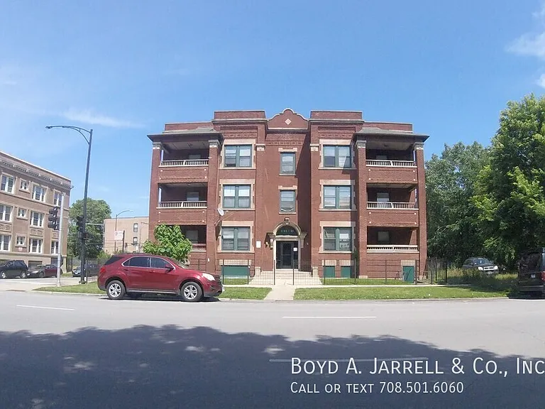 5700 S Michigan Ave #5700 — Photo 6
