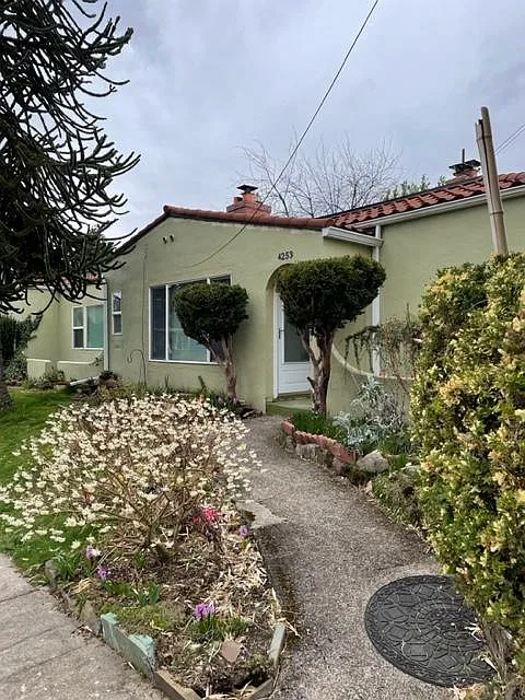 2 bed, 800 sqft, $1,750 — Photo 2