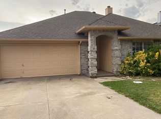 805 Parkhill Dr, Mansfield, TX 76063