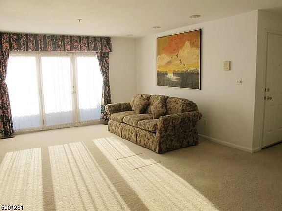 2nd image of 6 Domessina Ln APT C5