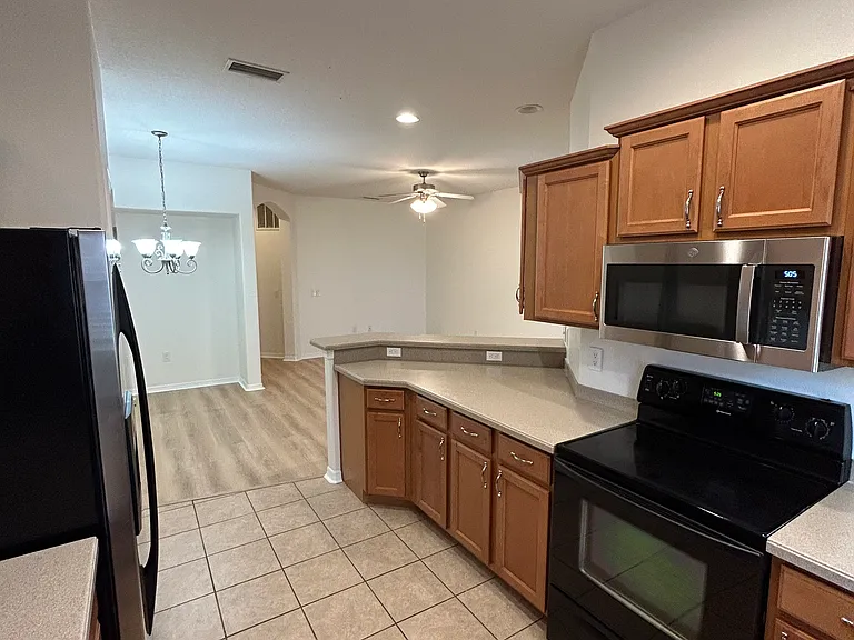 9909 Palermo Breeze Way — Photo 14
