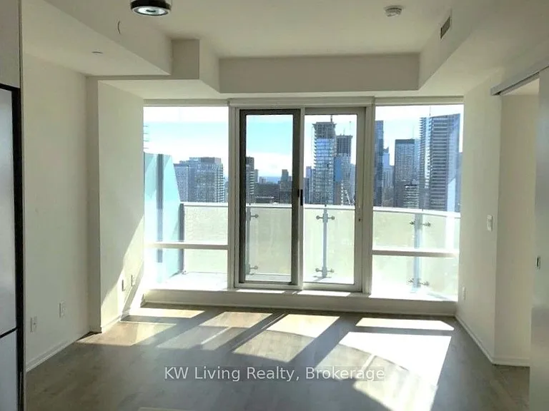 1 Bloor St E #2606 — Photo 10