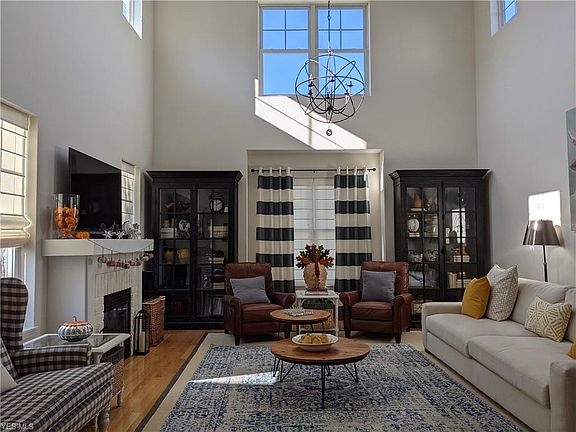4th image of 2789 Gates Ct