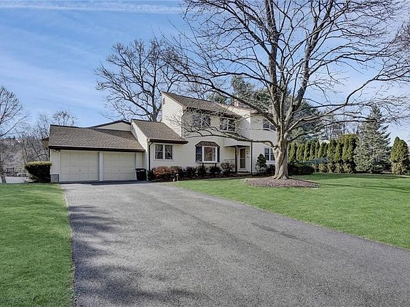 2nd image of 11 Greenwood Dr