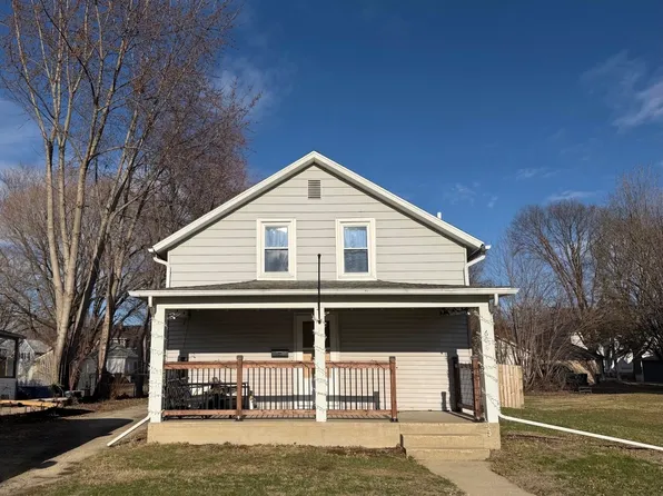 608 4th Ave, Sterling, IL 61081