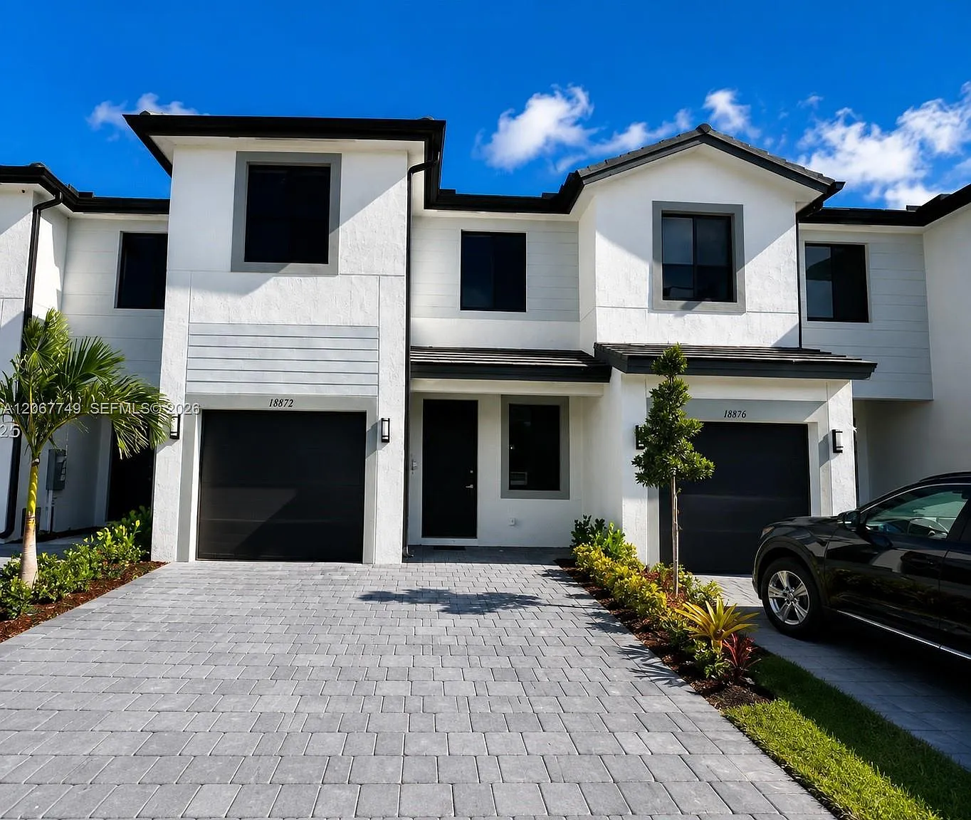 4 bed, 2.5 bath, 1666 sqft, $2,800 — Photo 1