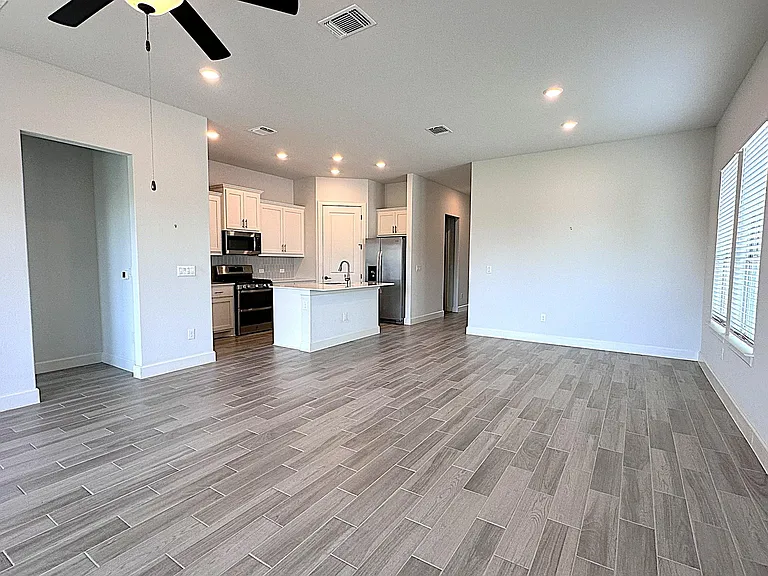 12608 Stanford Dr — Photo 5
