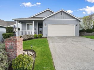 678 NW 12th Loop, Oak Harbor, WA 98277