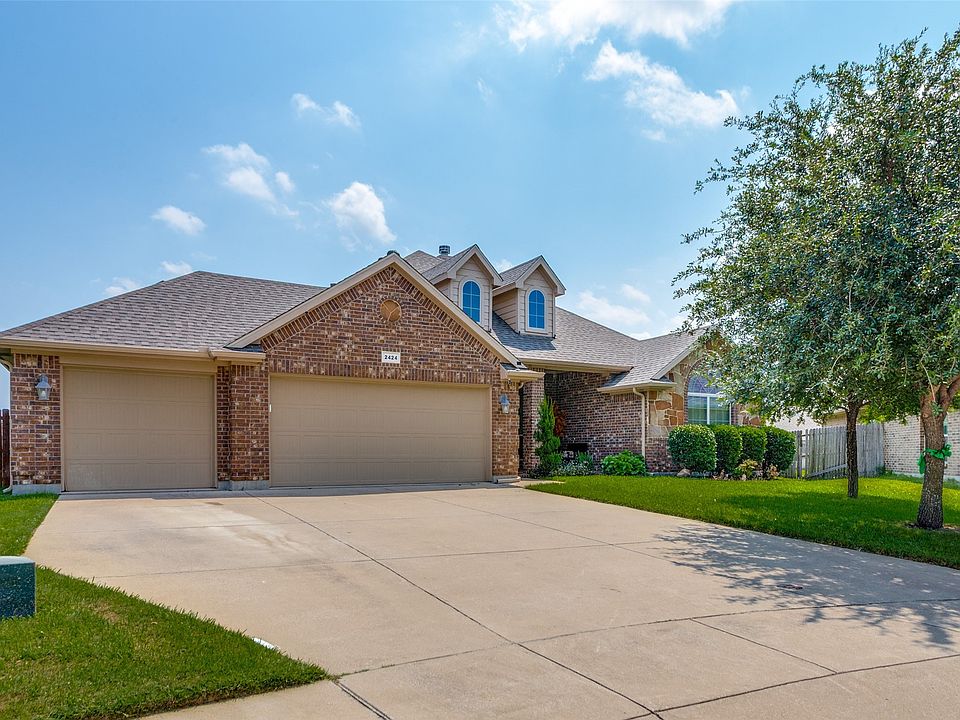 1st image of 2424 Silverthorn Ct