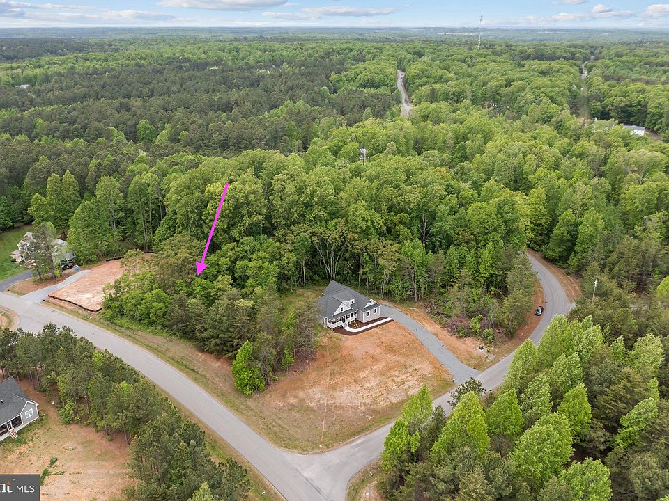 1st image of 156 Lake Forest Dr