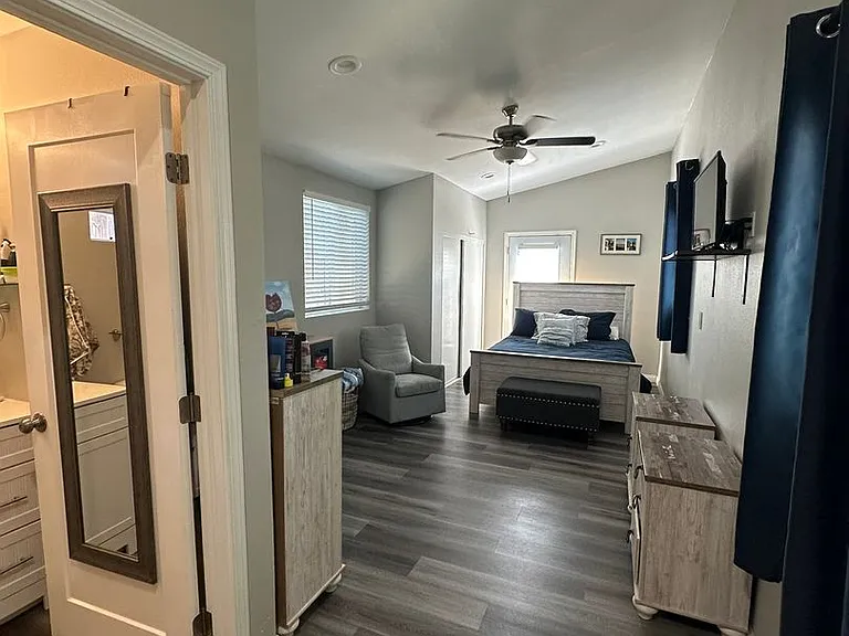 129 Norton Ave — Photo 18