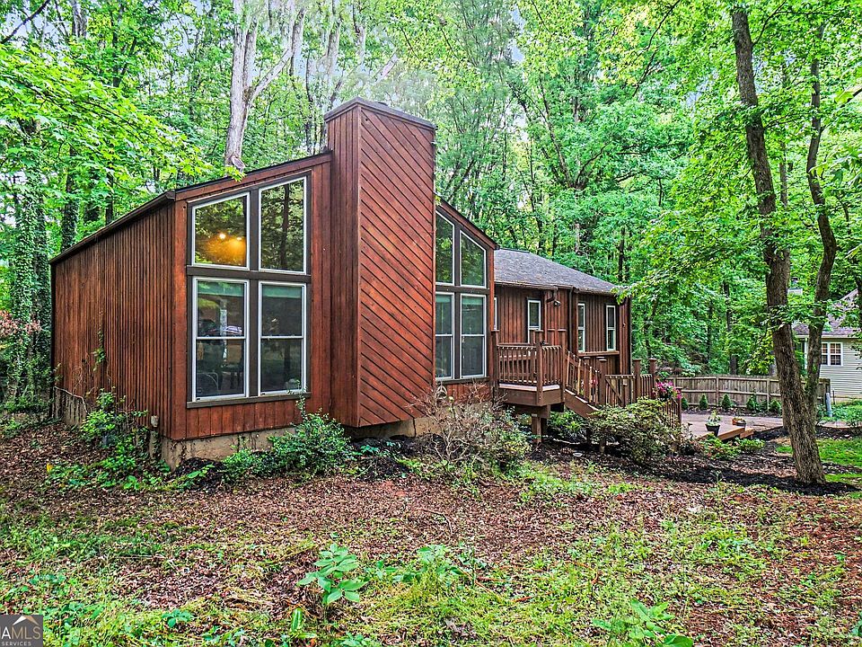 1st image of 2411 Emberwood Ct NW