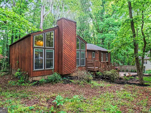 2411 Emberwood Ct NW, Kennesaw, GA 30152