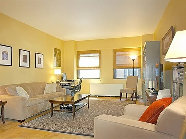 58 West 58th Street image 1 of 3