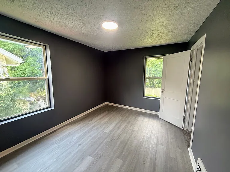 799 Fess Ave — Photo 15