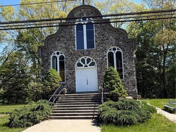 720 Delaware Ave, Mount Bethel, PA 18343