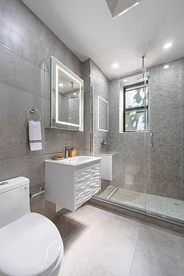 Bathroom, photo 2