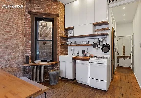 2nd image of 636 E 14th St APT 17
