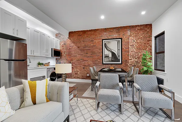 Rented by Platinum Properties | media 19