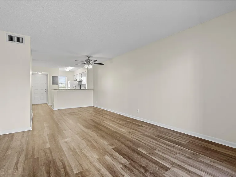 2226 N Cypress Bend Dr #308 — Photo 15