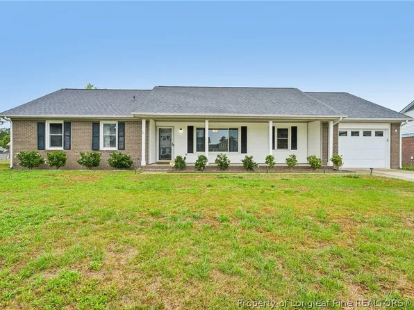 7715 All Saints Dr, Fayetteville, NC 28314