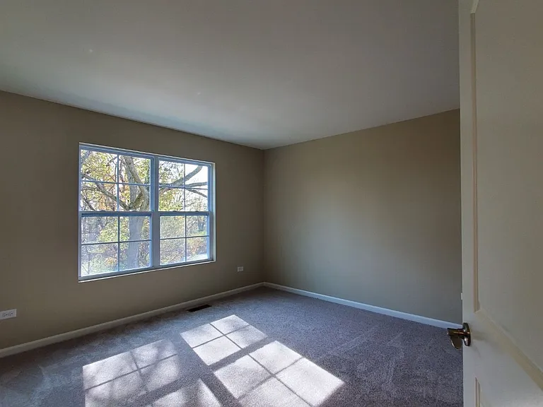 300 Timber Ridge Ct — Photo 11