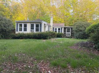 11 S Chesterfield Rd, Goshen, MA 01032