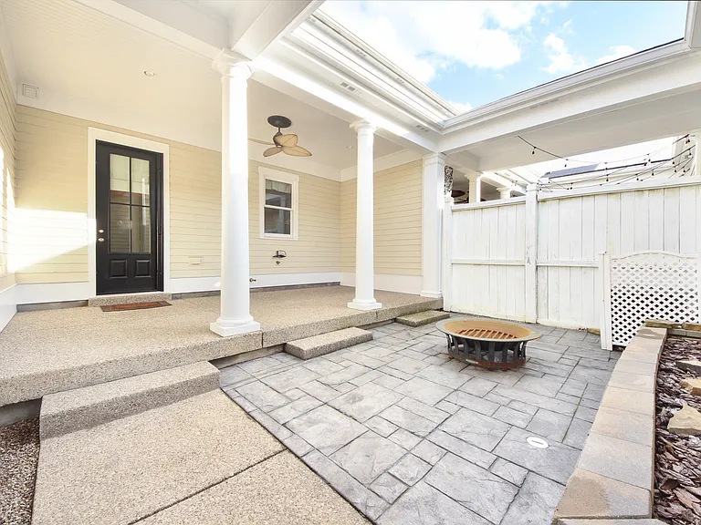 9317 Norton Commons Blvd — Photo 24