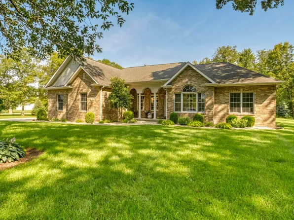 3974 Still Meadow Dr, Wheatfield, IN 46392