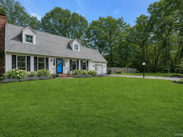5845 N Bayview Road, Southold, NY 11971