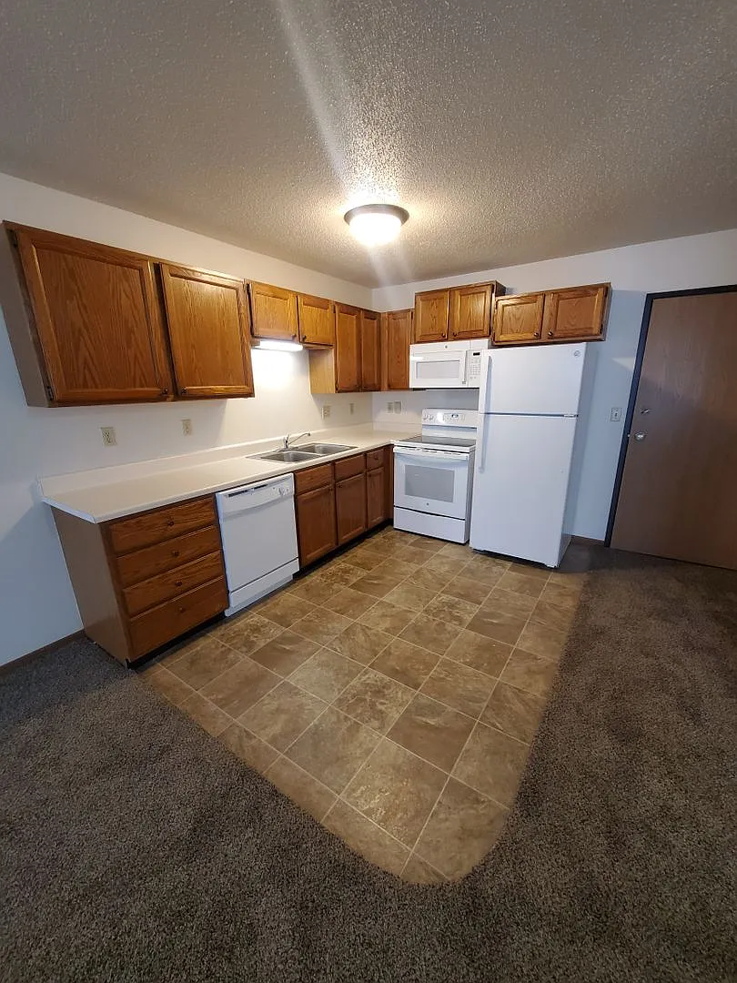 Parkview 2 — Photo 1