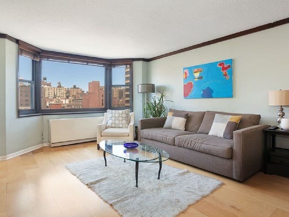 1st image of 200 E 90th St APT 10A