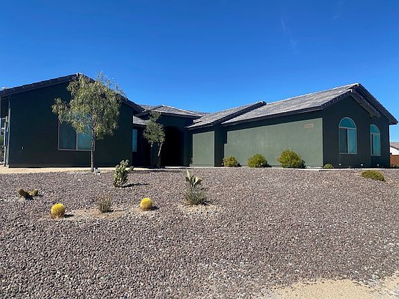 3rd image of 14724 E Dale Ln
