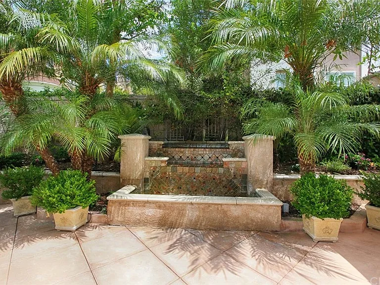 6 Gala Ct — Photo 24