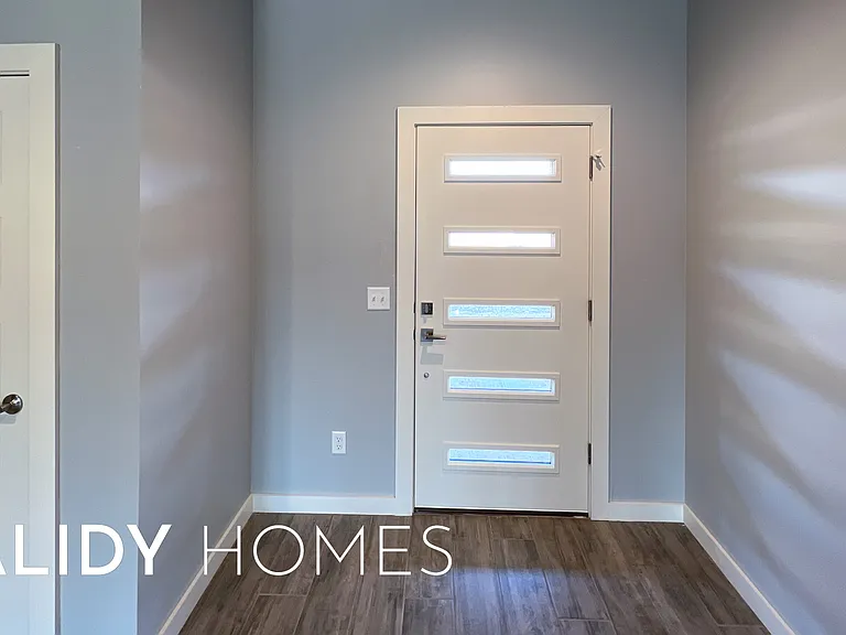 17640 Natalie Ct — Photo 2