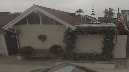 1st image of 409 Lugonia St