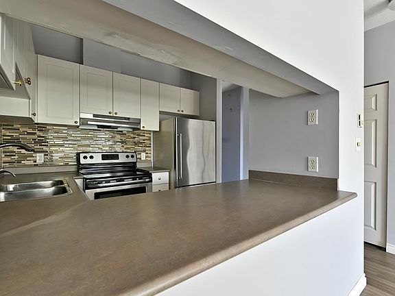 3rd image of 19897 56th Ave #201