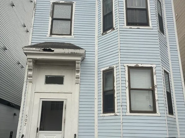 507 E 5th St, South Boston, MA 02127