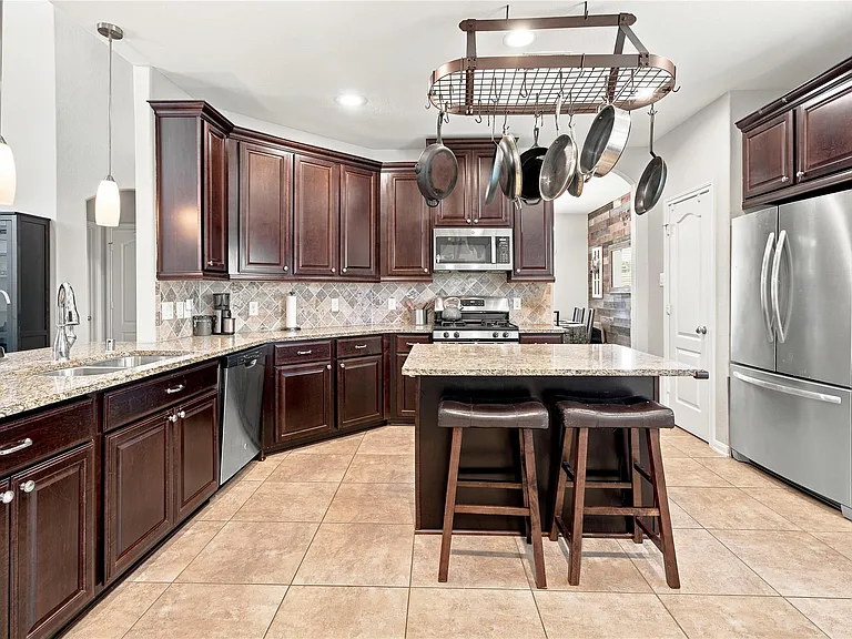 234 Dale Ridge Ln — Photo 2