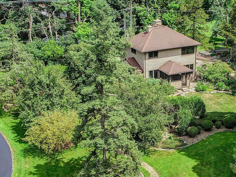 1117 1/2 W Rocky Beach Ln #A — Photo 25
