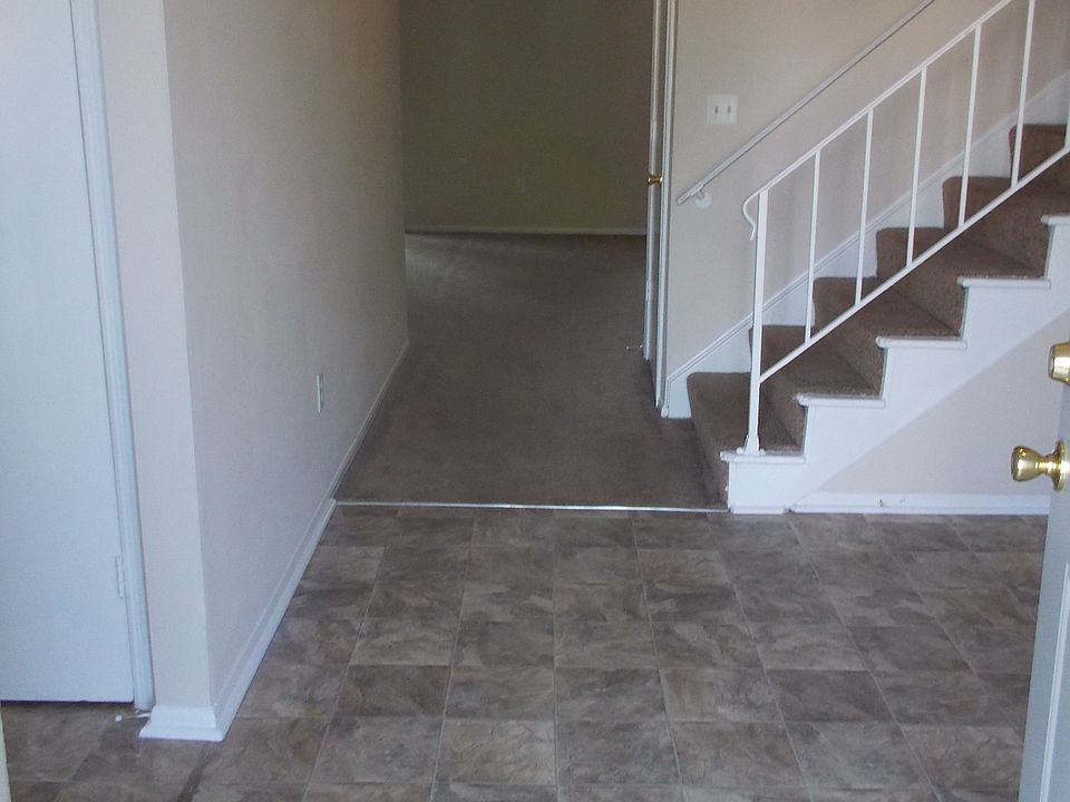 Spacious entry way