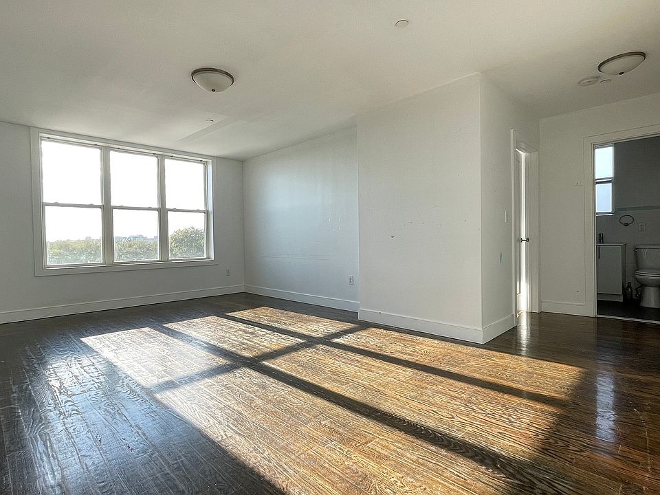 1st image of 490 Ocean Pkwy #705