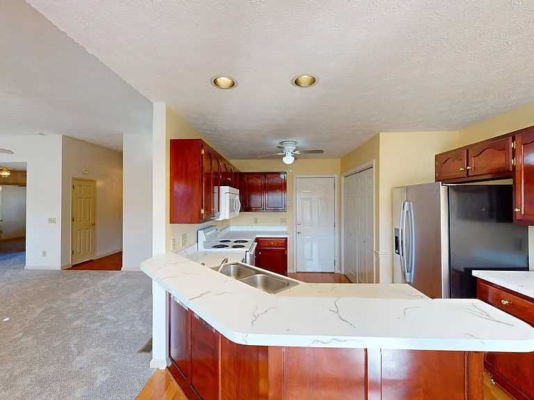 116 Edgeview Dr — Photo 7