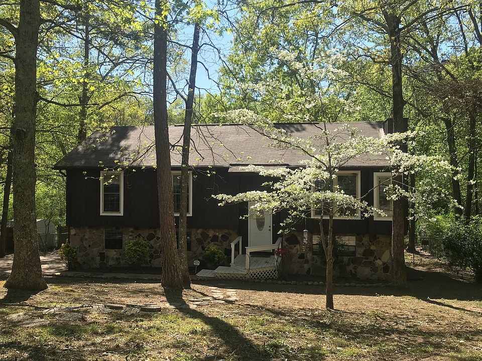 1st image of 2405 Woodthrush Dr