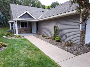 716 Echo Shores Ct, Saint Paul, MN 55115