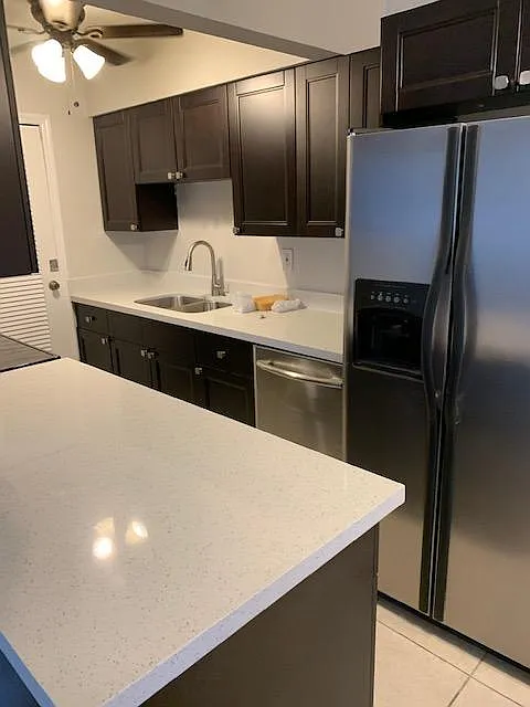 735 N East Ct — Photo 3
