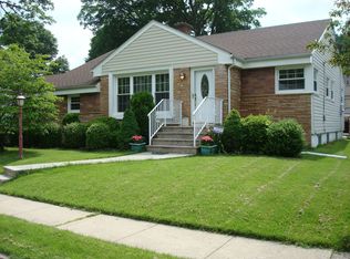 135 Yale Ter, Linden, NJ 07036