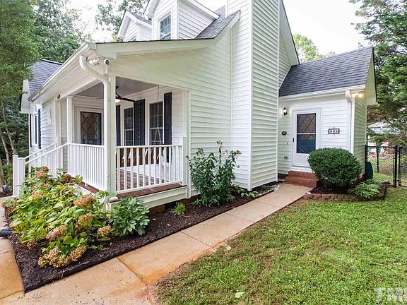 3rd image of 609 Jamie Ct