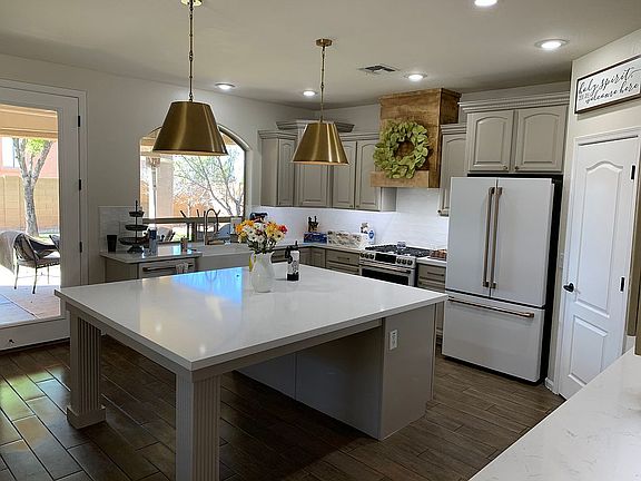 Remolded kitchen with Cafe a