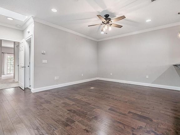 4th image of 3611 Bay Heights Way